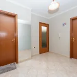 2b Apartment
